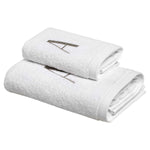 CAPITAL Set Asciugamani in spugna 530gr con ricamo monogram | Domus Zone - DomusZone