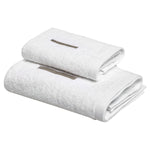 CAPITAL Set Asciugamani in spugna 530gr con ricamo monogram | Domus Zone - DomusZone