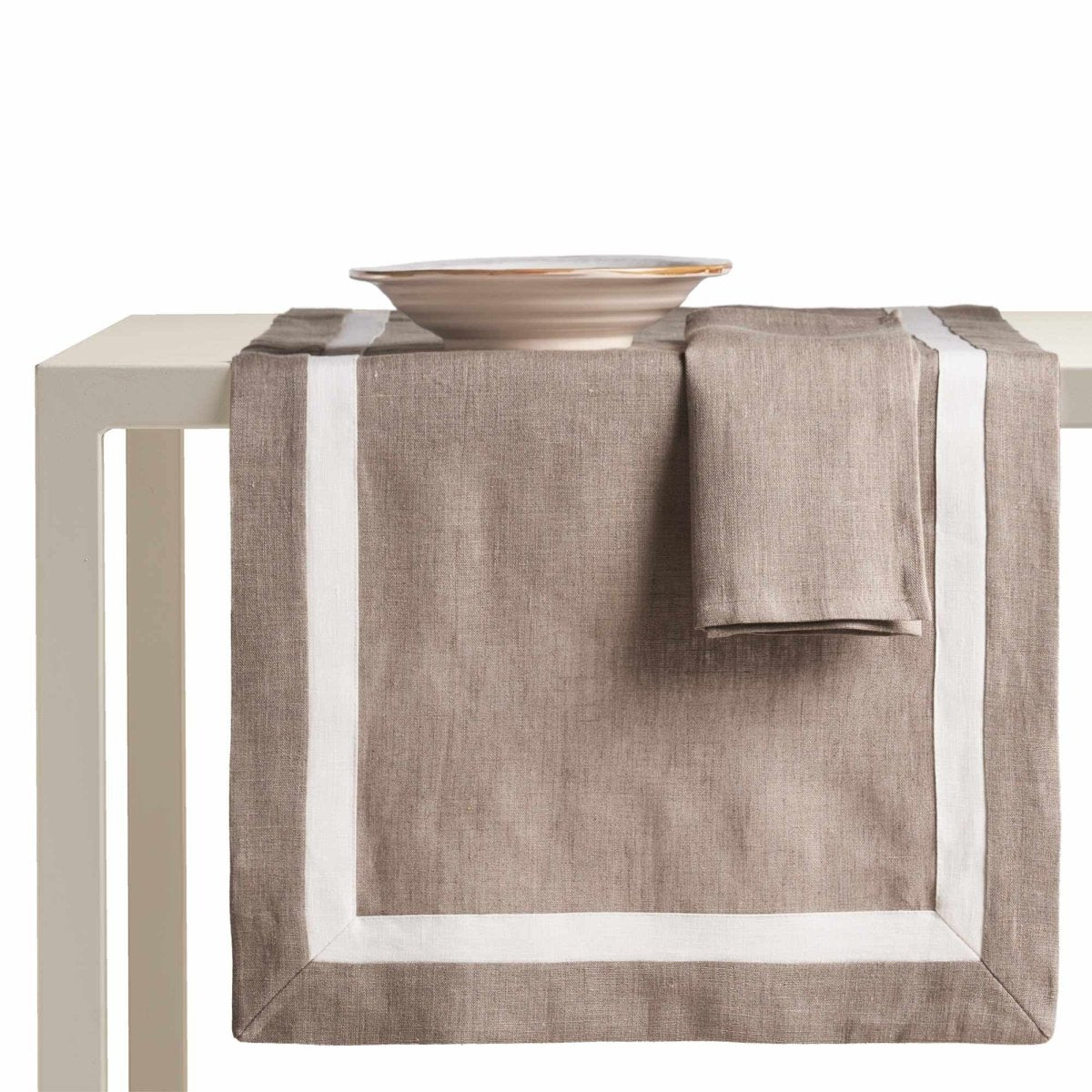 CORTINA Set Runner + Tovaglioli in Puro Lino con balza a contrasto | Domus Zone - DomusZone