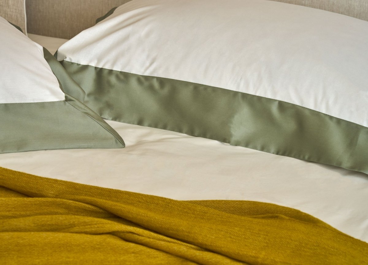 DIAMANTE Completo Letto di cotone 1 piazza e 1/2 con Balza in Raso 300 T.C. | Domus Zone - DomusZone