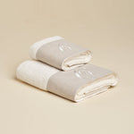 LEONARDO Set Asciugamani in spugna 430gr e Lino con ricamo monogram | Domus Zone - DomusZone