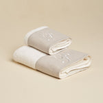 LEONARDO Set Asciugamani in spugna 430gr e Lino con ricamo monogram | Domus Zone - DomusZone
