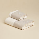 LEONARDO Set Asciugamani in spugna 430gr e Lino con ricamo monogram | Domus Zone - DomusZone