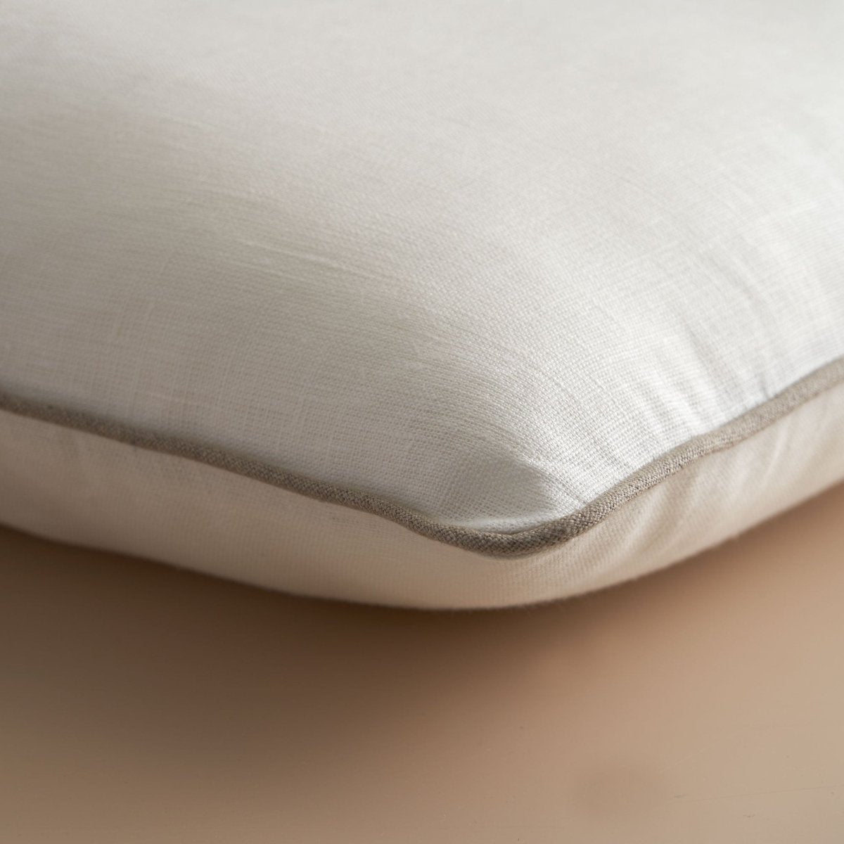MILOS Cuscino Arredo in Lino con Ricamo Ancora | Domus Zone - DomusZone