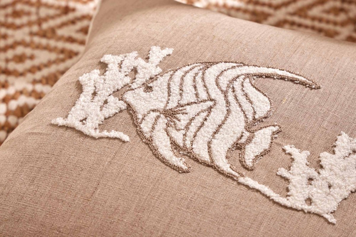 PAROS Cuscino Arredo in Lino con Ricamo Marino | Domus Zone - DomusZone