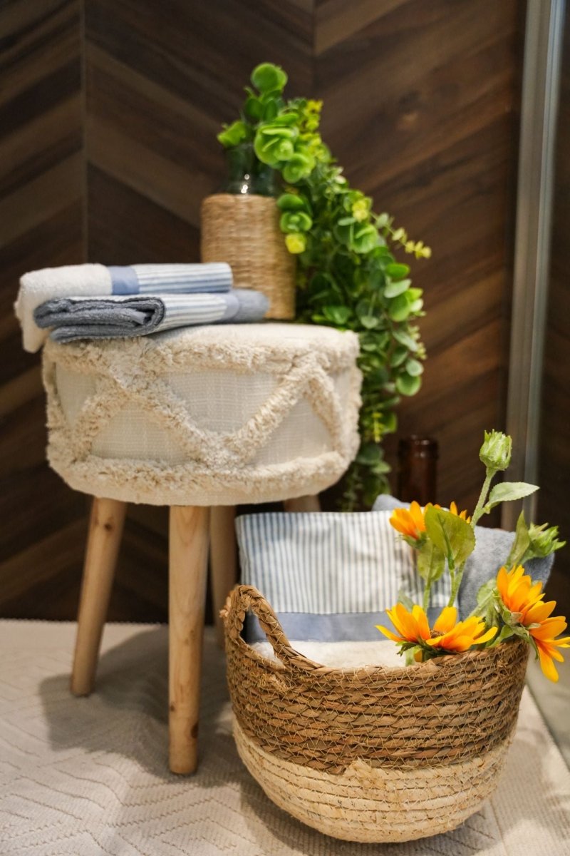 Pouf Boho Chic Tessuto con Piedi in Legno | Domus Zone - DomusZone