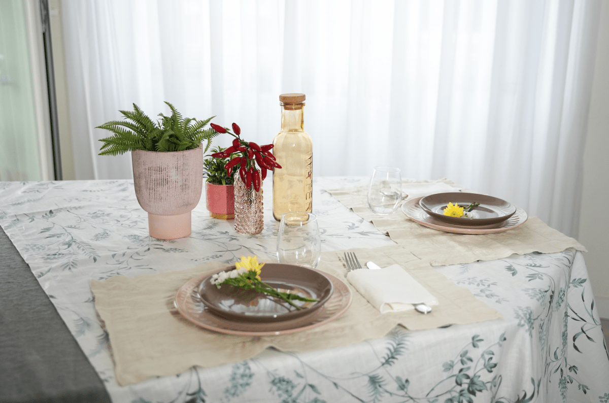 Set 18 Piatti in Ceramica Beige con Rilievo | Domus Zone - DomusZone